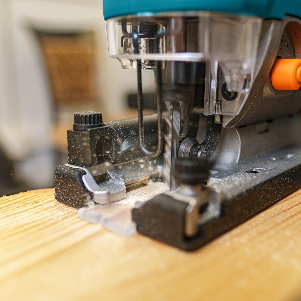 Лобзик аккумуляторный BORT BPS-21Li-0 (без АКБ и ЗУ)