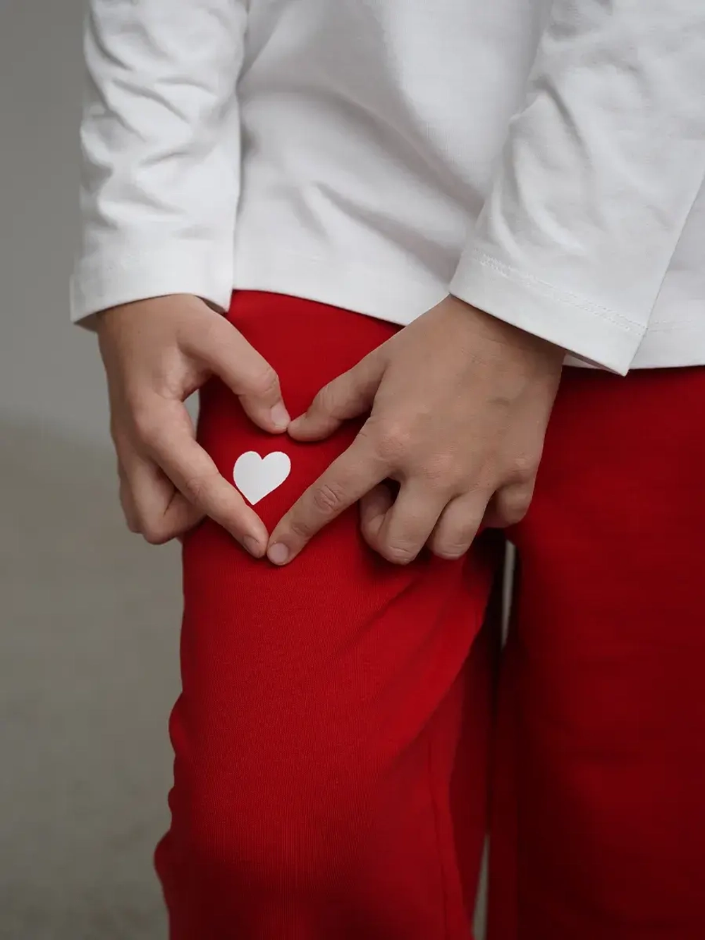 Спортивный костюм для девочки в школу