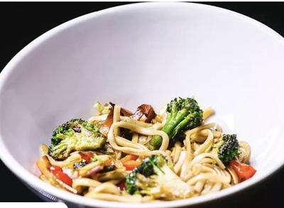 Лапша с грудинкой и овощами Вок 300гр