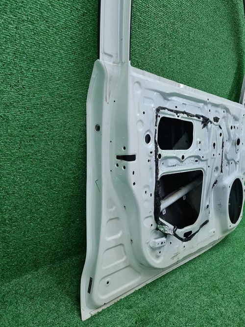 Дверь передняя левая Toyota Land Cruiser 200 15-21