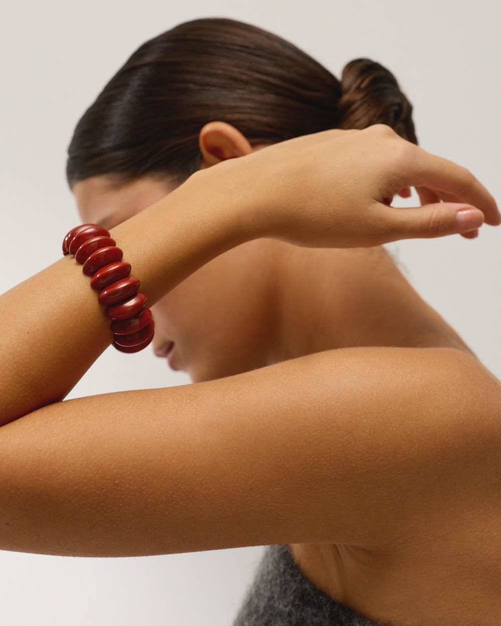 Браслет из красной яшмы