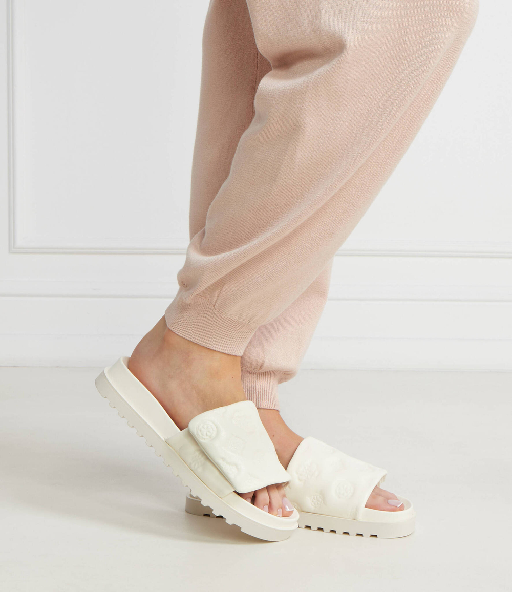 Шлепанцы Guess - кремовый (FLJFAB FAL19)