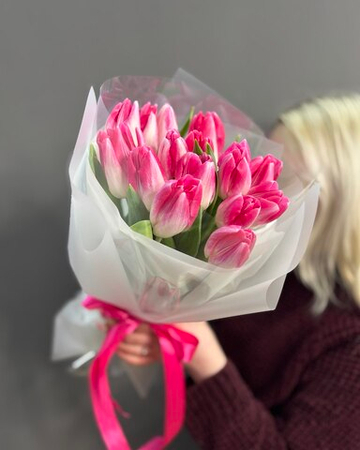Букет с 15 розовыми тюльпанами