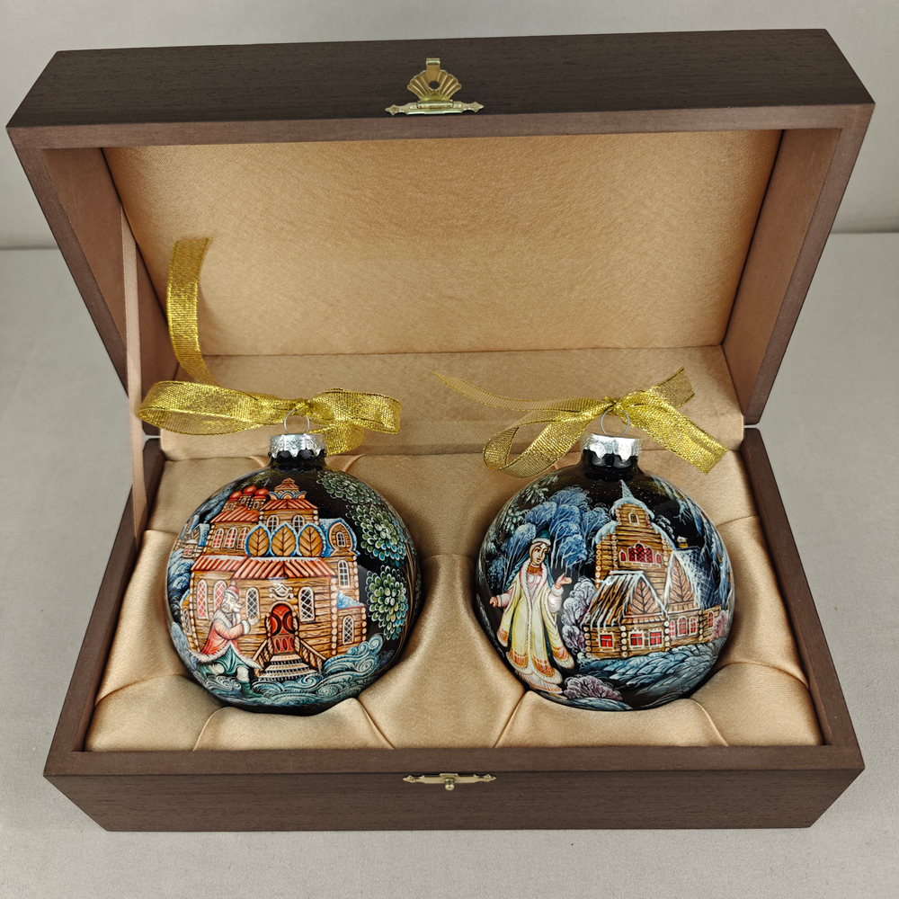 Набор новогодних шаров с ручной росписью "По-щучьему веленью" и "12 месяцев" в футляре