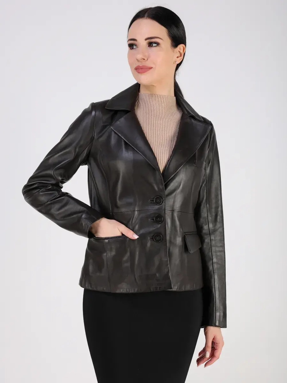 Кожаная куртка демисезонная блейзер