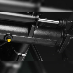 Газонокосильная машина Caiman Dako 25H с аграрными колесами