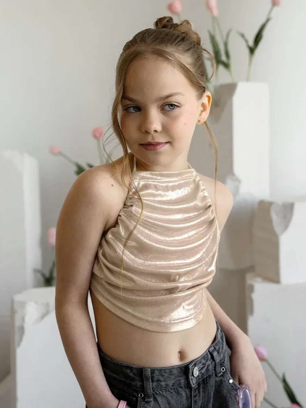 Летний топ для девочки на завязках