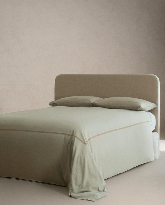 ZARA HOME САТИНОВЫЙ ПОДОДЕЯЛЬНИК С ВЫШИВКОЙ, ЗЕЛЕНЫЙ