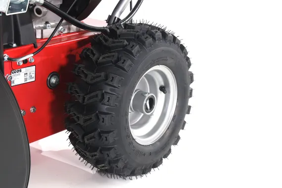 Бензиновый снегоуборщик "GEOS" SNOWLINE 700 E