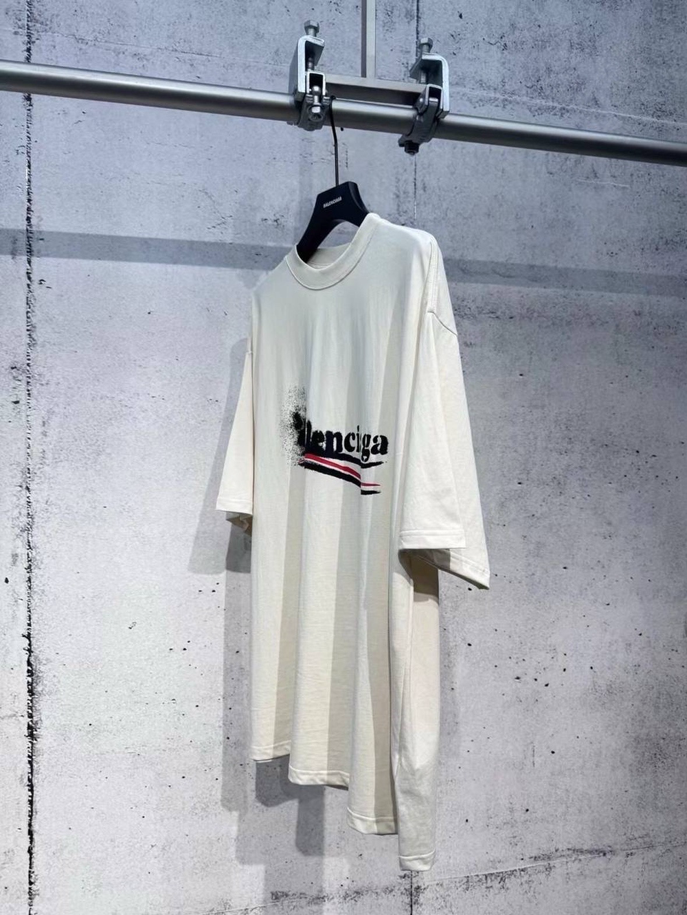 Футболка Balenciaga