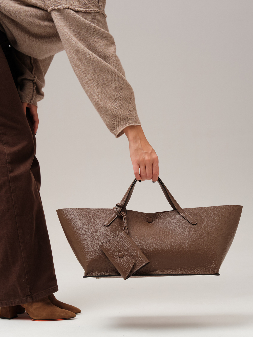 Женская кожаная сумка DBR 31136 коричневый какао