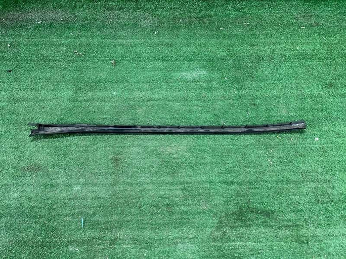 Накладка стойки лобового стекла левая BMW X5 G05 (2018-н.в.)