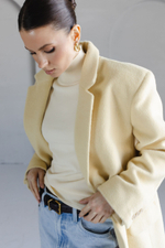 Пальто из смесовой шерсти однобортное укороченное лимонное