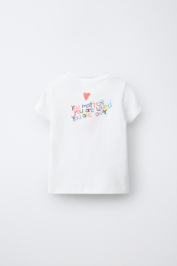 ZARA ФУТБОЛКА С ПРИНТОМ «МЕДВЕЖОНОК», ЖЕЛТОВАТО-БЕЛЫЙ