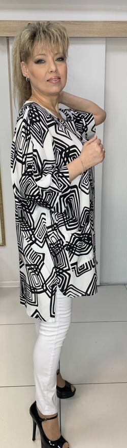 Черно-белая туника на большие размеры