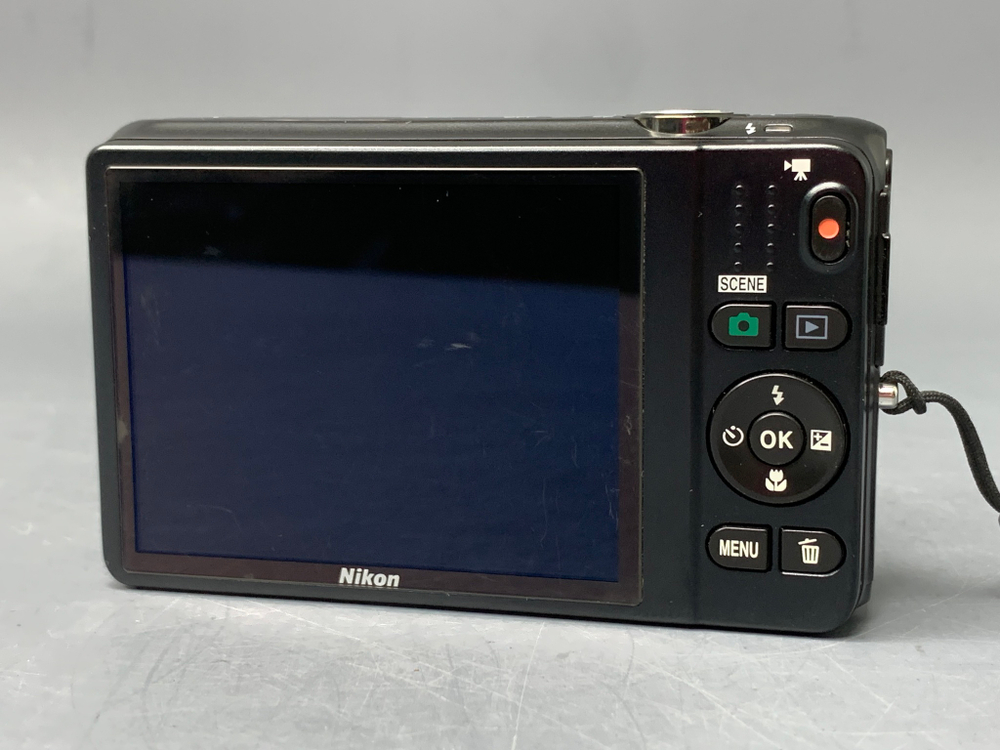 Nikon Coolpix S6500