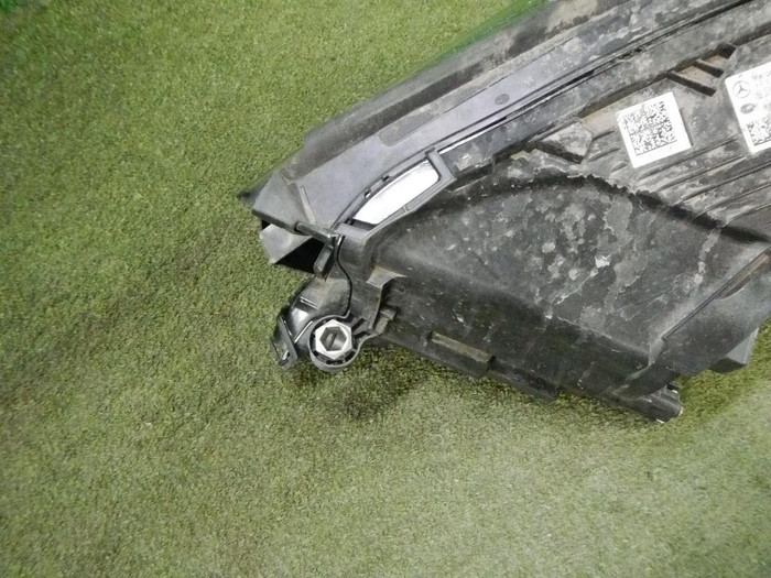 Фара правая Mercedes E W213 (2020-2023) LED