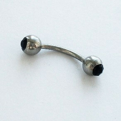 Микробанан (8 мм) с двумя цветными кристаллами 4 мм для пирсинга брови. Медицинская сталь.