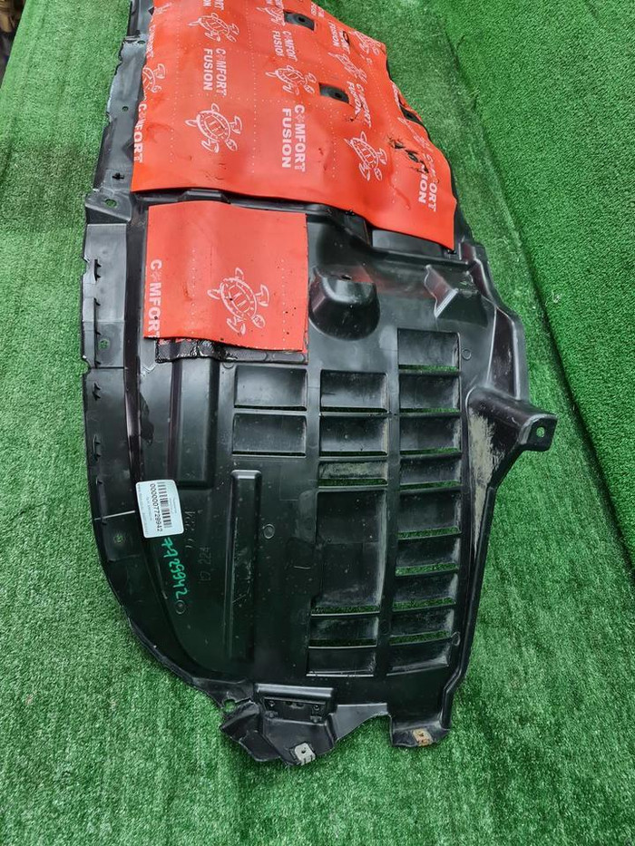 Подкрылок передний правый Land Cruiser 300 (21-нв)