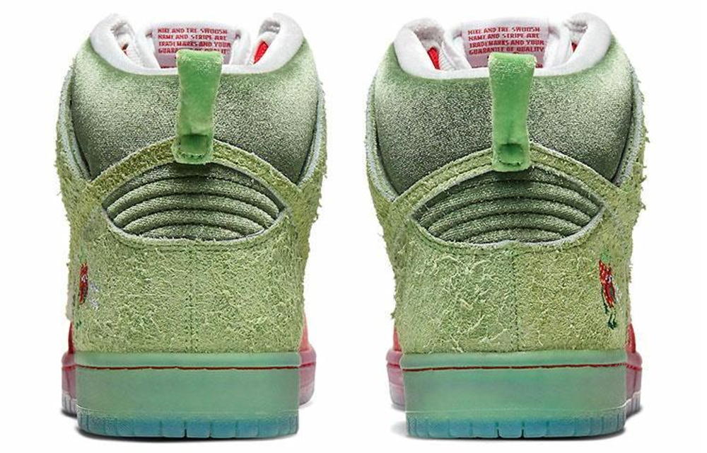 Кроссовки Nike Dunk Sb Pro Qs "Strawberry Cough"