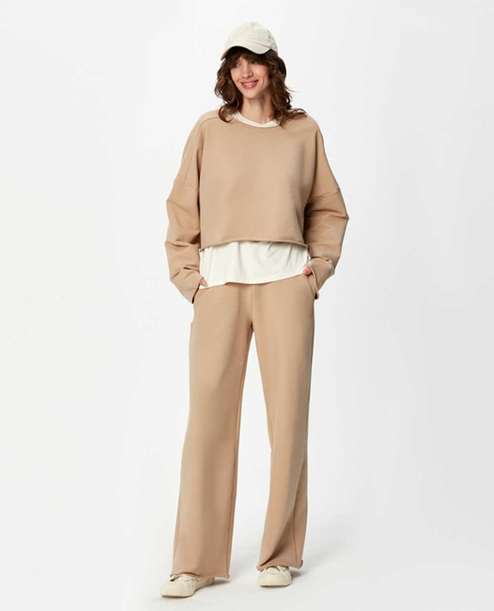 Объемный укороченный свитшот