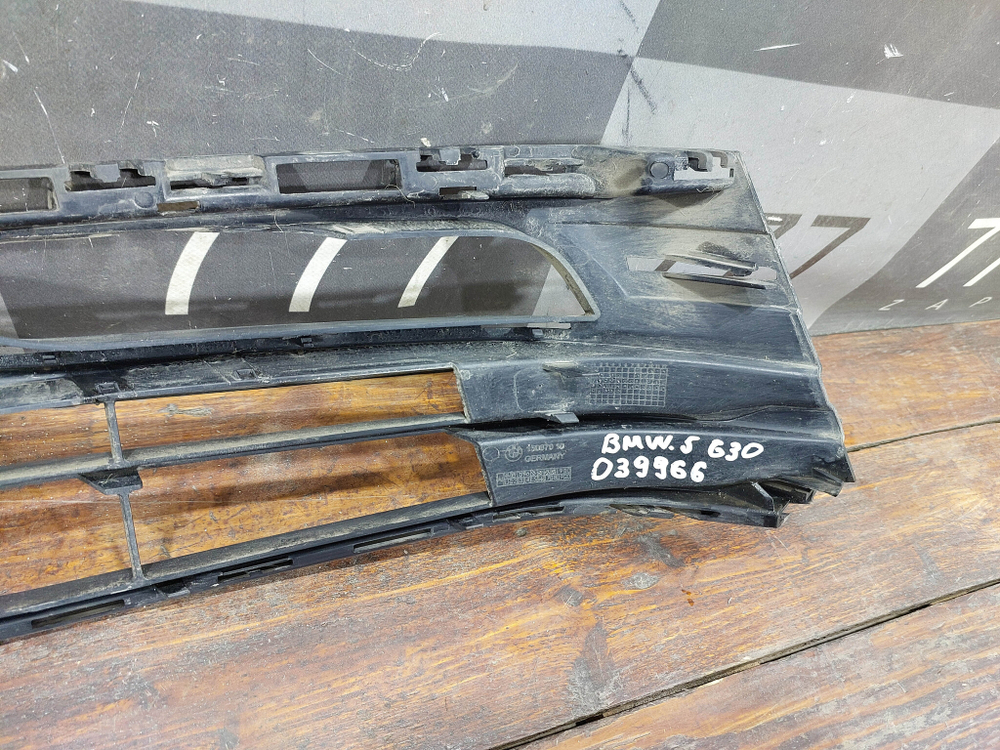 Решетка переднего бампера правая BMW 5-Series (G30) 17-20 Б/У Оригинал 51117385278