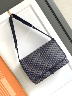Goyard Capetien MM Messenger Bag