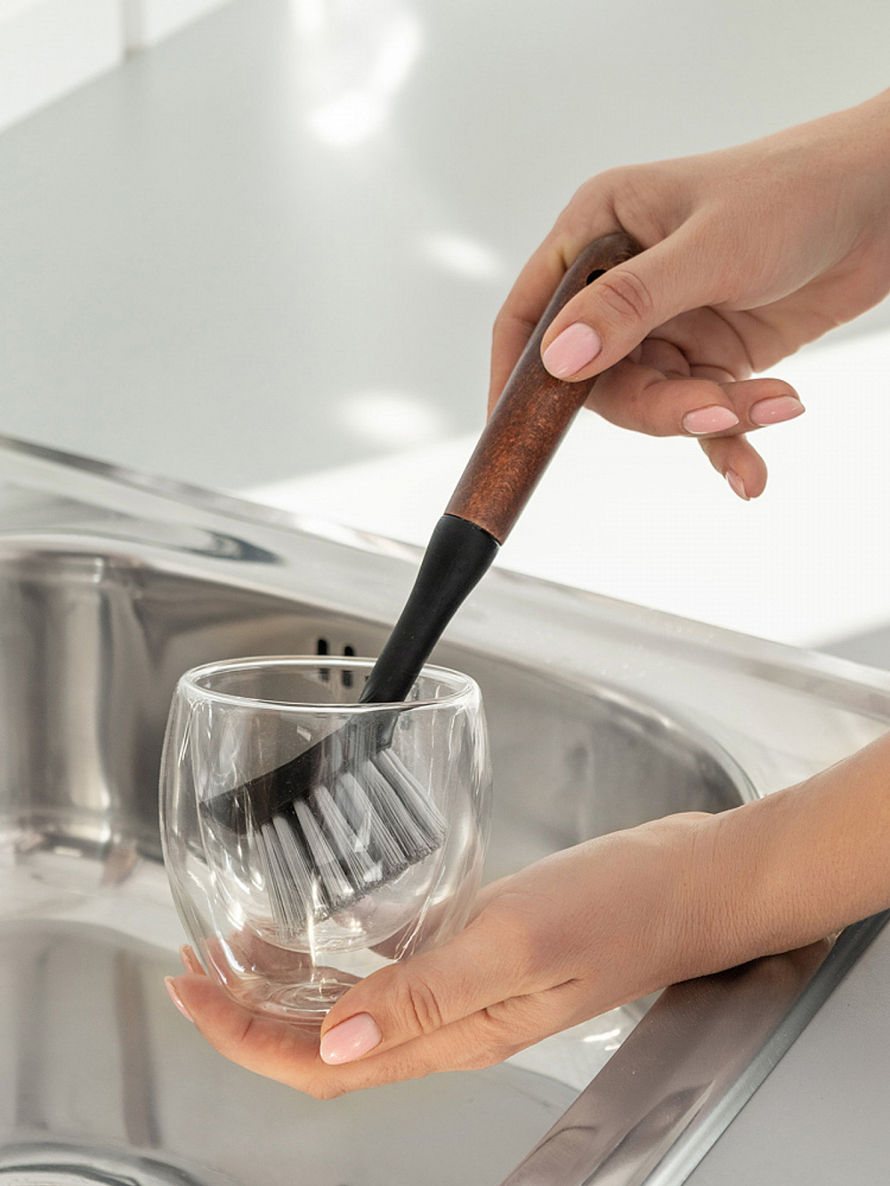 Щётка для мытья посуды DeNASTIA Dark wood 22x4,5x7 бук, ПП, ПЭТ коричневый/чёрный/серый