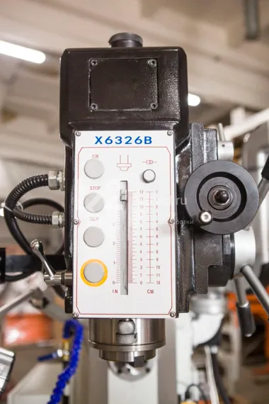 Универсально-фрезерный станок STALEX X6326B