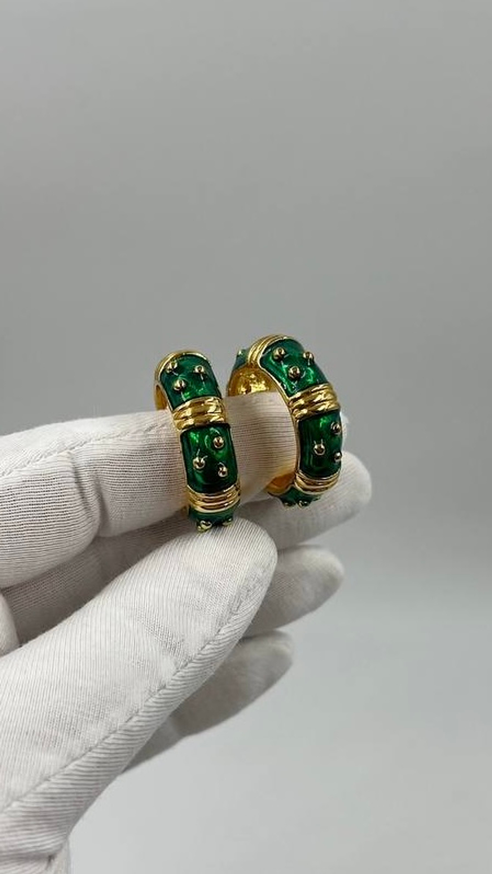 Серьги кольца с зелёной эмалью