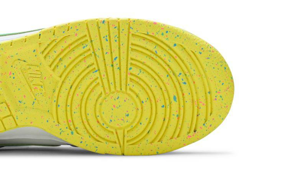 Кроссовки Nike Dunk Low Se "Easter Candy" (Женская размерная сетка)