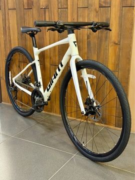 Велосипед Giant Revolt F2 - 2026