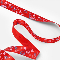 Атласная лента с сердечками 25 мм