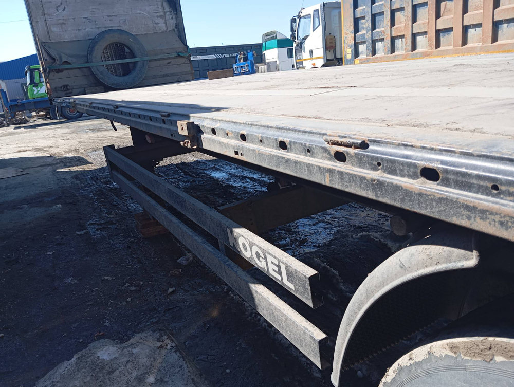 Kogel SN24 Полуприцеп шторный SN24