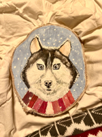 Картина маслом на спиле дерева "Новогодний хаски"