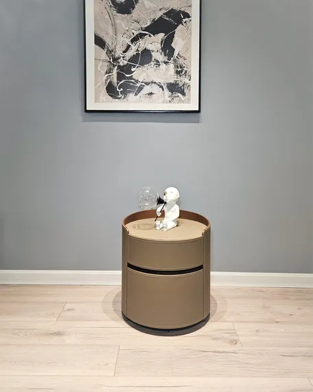 Прикроватная тумбочка 4165 с двумя ящиками, оливково-серая экокожа