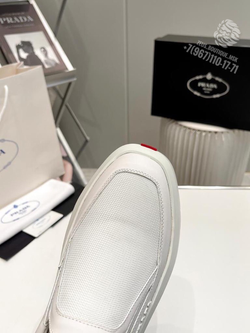 Кроссовки Prada