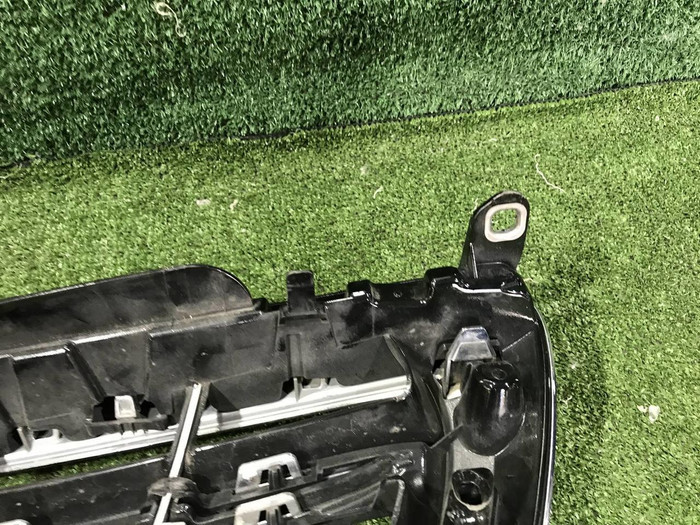 Решетка радиатора Mercedes S W222 (2017-2020) Maybach