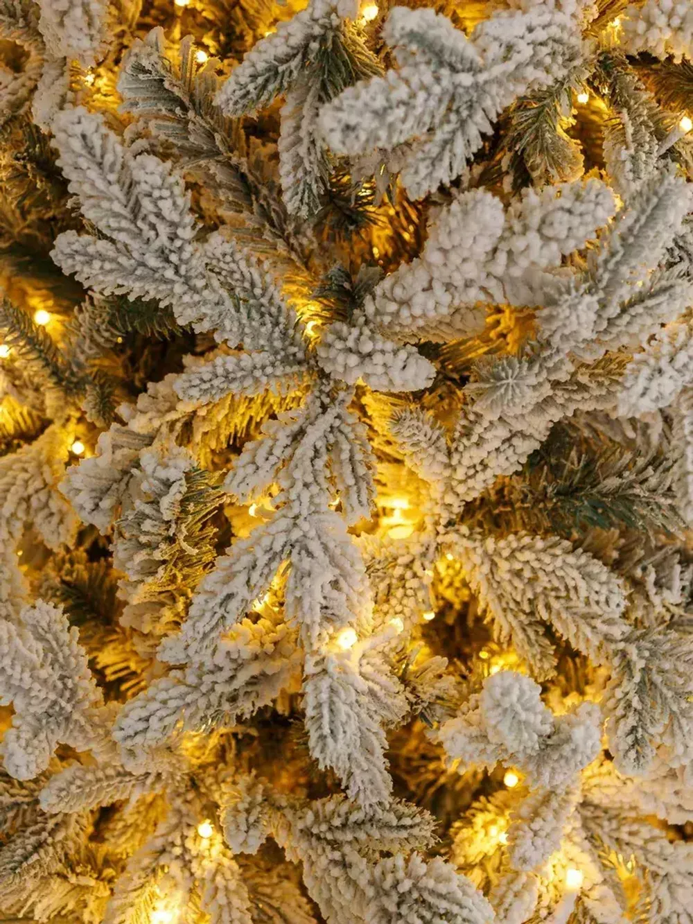 Заснеженная ель с гирляндой «Россо» теплый свет (Литая+пвх) 120 см / 1,2 м