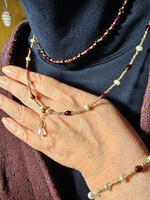 Колье ручной работы из натурального граната и жемчуга "Гранат и жемчуг"