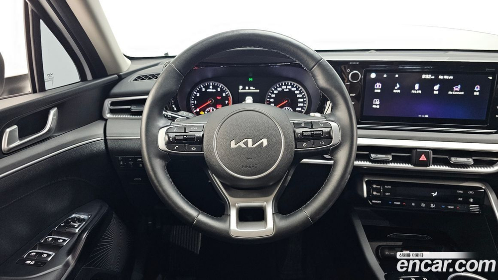 Kia K5 (Optima) 3 Generation 2.0 (04.2022)