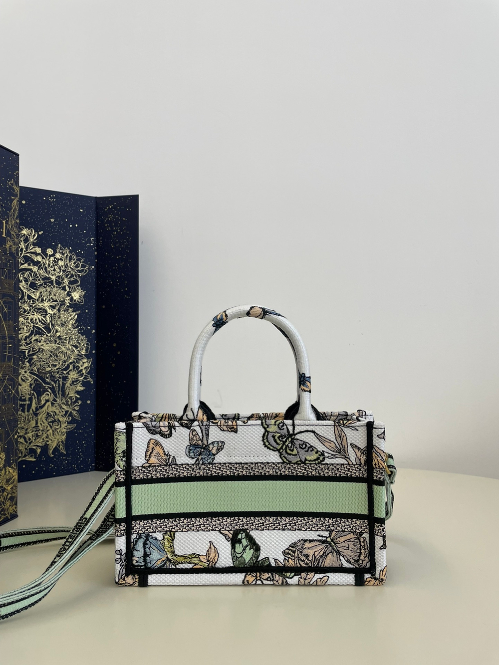 Christian Dior Mini Book Tote 21 cm