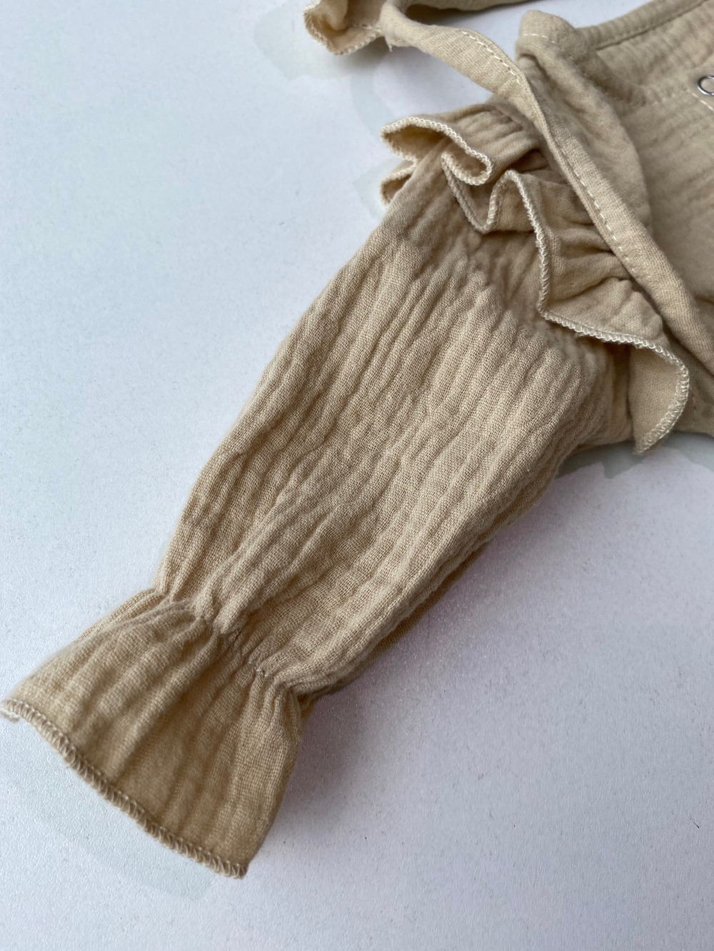 Муслиновый комплект на выписку лето "With Love Платье" 4 пр. (Одеяло, пояс, платье, шапочка) (Цвет: Серый)