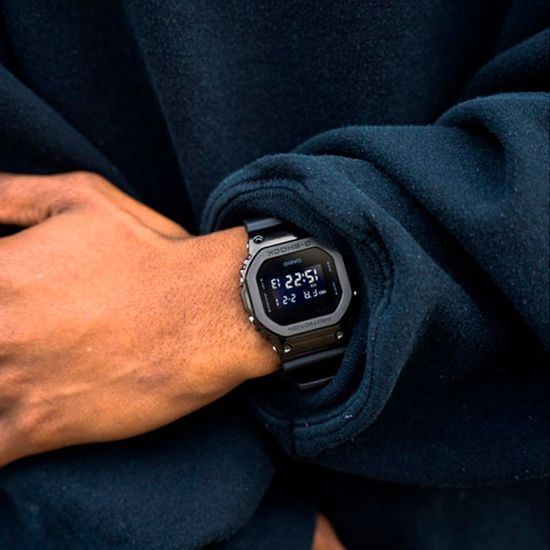 Наручные часы Casio G-Shock GM-5600UB-1DR