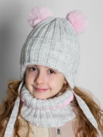Шапка зимняя для девочки со снудом и помпонами