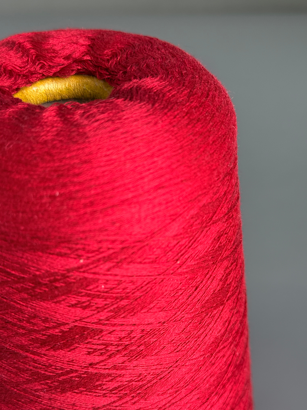 Пряжа Botto Giuzeppe Moorea 2/120х2 (55% шелк малбери, 45% хлопок) 3000 м/100 гр, красный