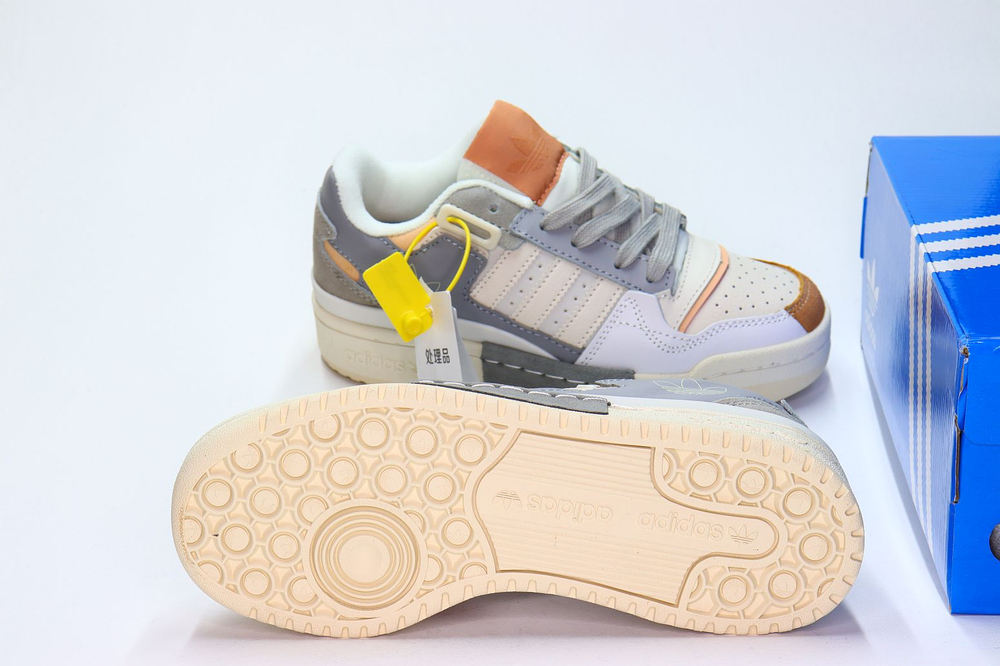 Кроссовки нат. Кожа (36-41)р. / шт. 196-208