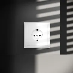 Розетка встраиваемая VOLTUM S70 с заземлением 16А, (белый глянцевый)