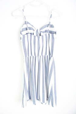 Платье в полоску для морских приключений, визуально на 40 размер