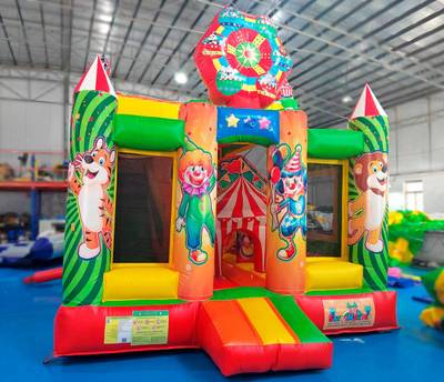 Коммерческий надувной батут "Русский цирк" с крышей, 6x4x4 м
